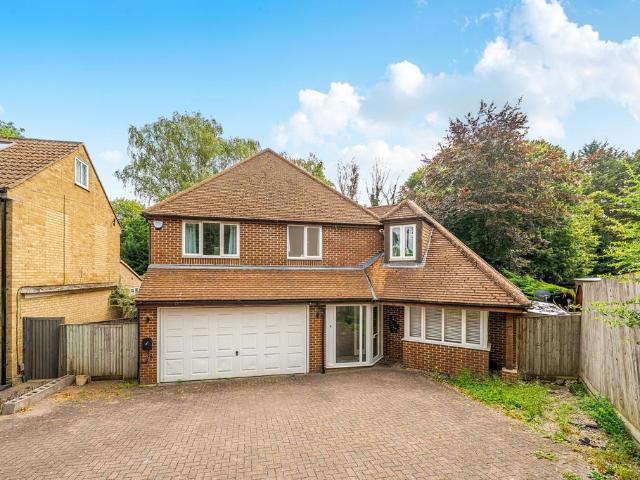 House for sale in Batchworth, Hertfordshire