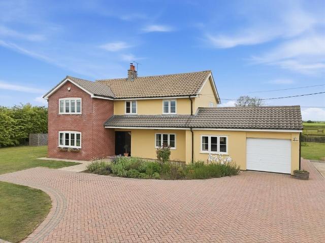 House for sale in Bedingfield, Suffolk