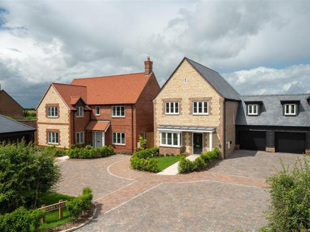 House for sale in Long Crendon