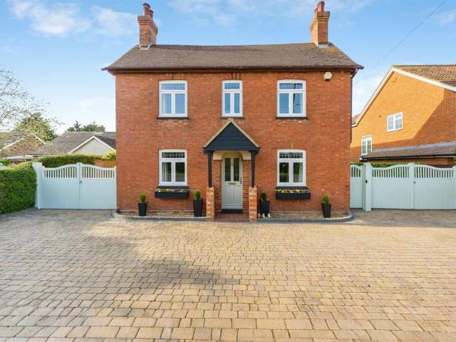 House for sale in Weston Turville