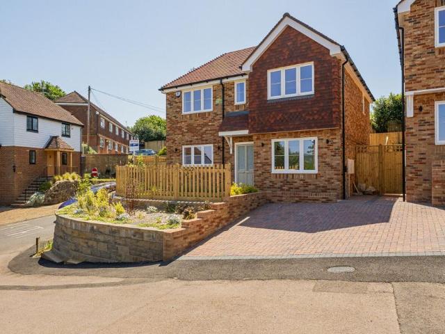 House for sale in The Butts, Kent