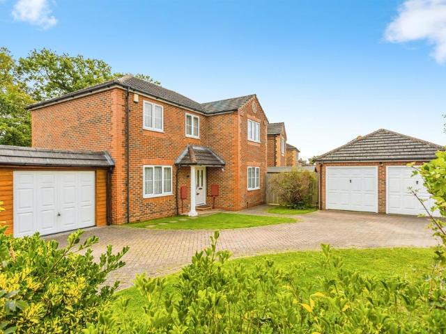House for sale in Goddards' Green, Perryfields