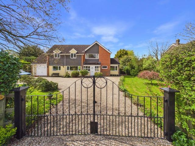 House for sale in Eastbridge, Suffolk