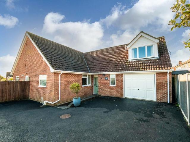 House for sale in Crowdhill, Helford