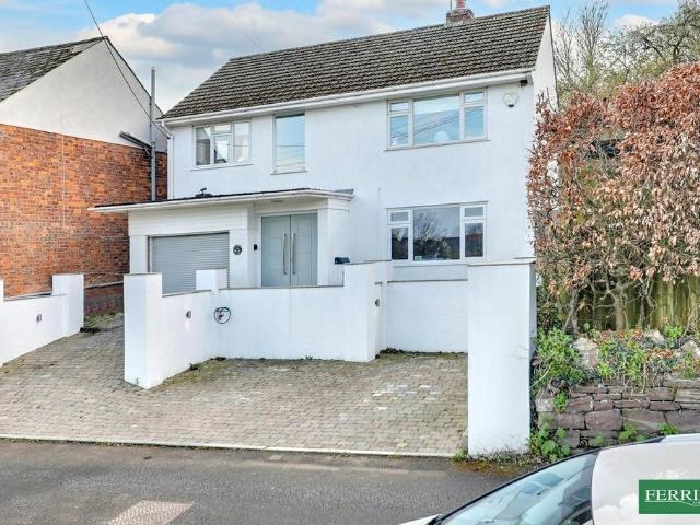 House for sale in Bromsberrow Heath, Gloucestershire