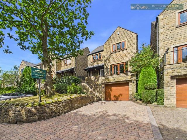 House for sale in Saddleworth, Pendock