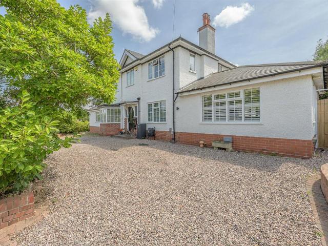 House for sale in Stourbridge, West Midlands