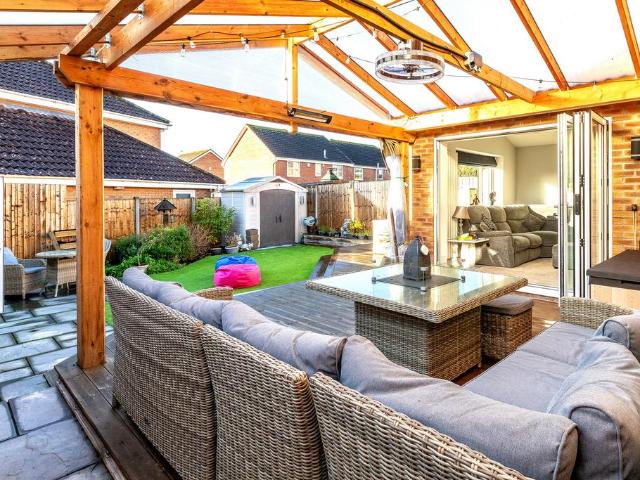 House for sale in Pilning, South Gloucestershire