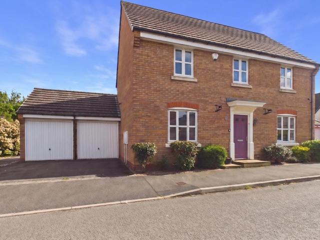 House for sale in Kettlebrook, Staffordshire