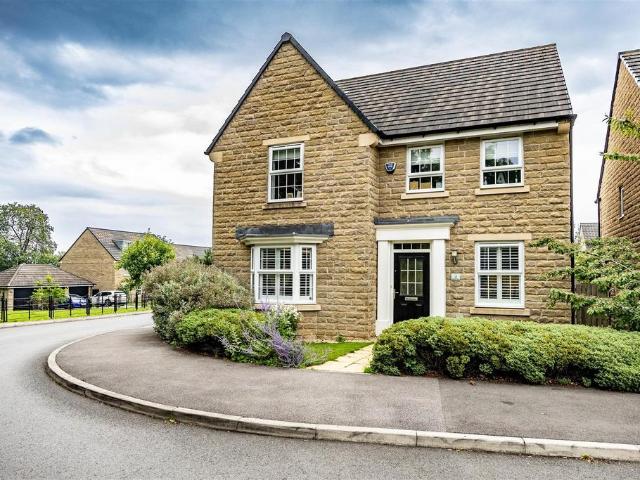 House for sale in Hipperholme, West Yorkshire