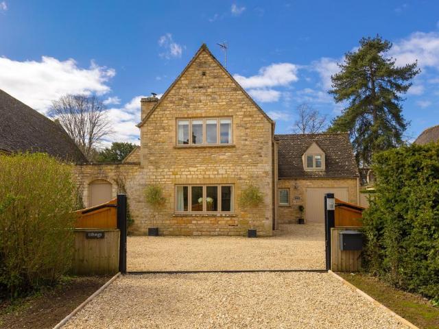 House for sale in Black Bourton, Oxfordshire