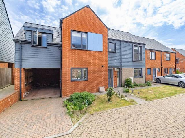 House for sale in South Ashford, Bridgefield