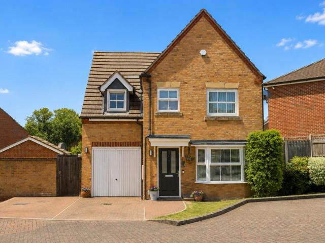 House for sale in Greater London