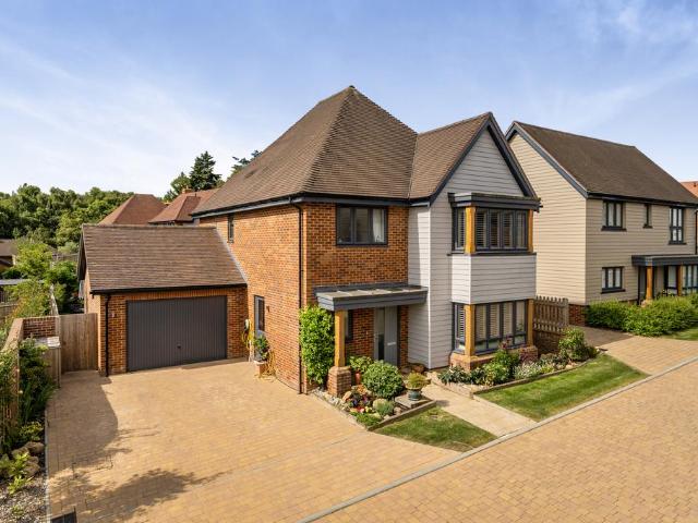 House for sale in Slaugham, Perryfields