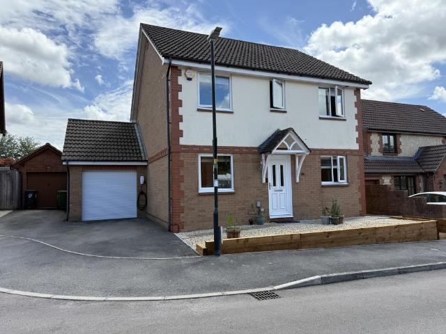 House for sale in Abbey Mead, Swindon