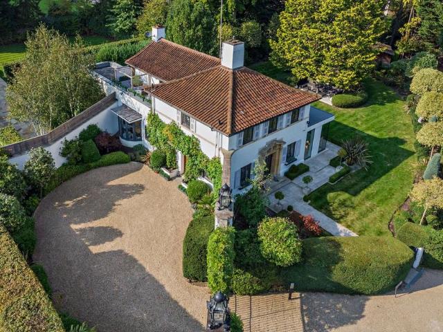 House for sale in Bishopsgate, Row Town