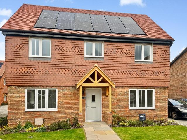 House for sale in Hawkinge, Folkestone