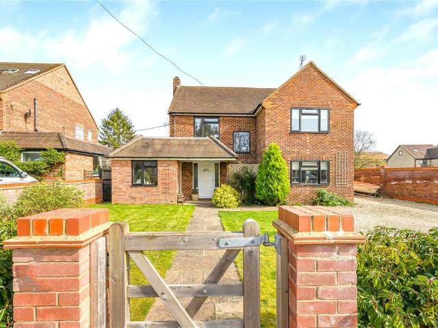 House for sale in Henley-on-Thames, Berrick Salome