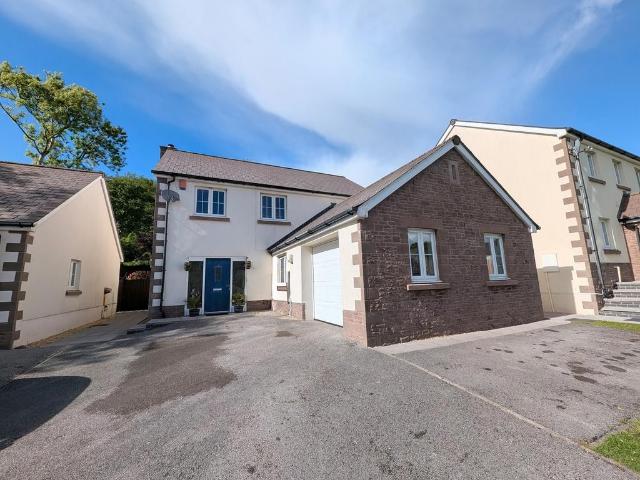 House for sale in Abercraf, Wales