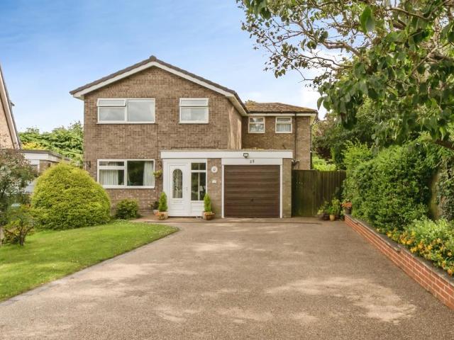 House for sale in Bollinbrook, Macclesfield