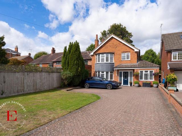 House for sale in Green Close, Warwickshire