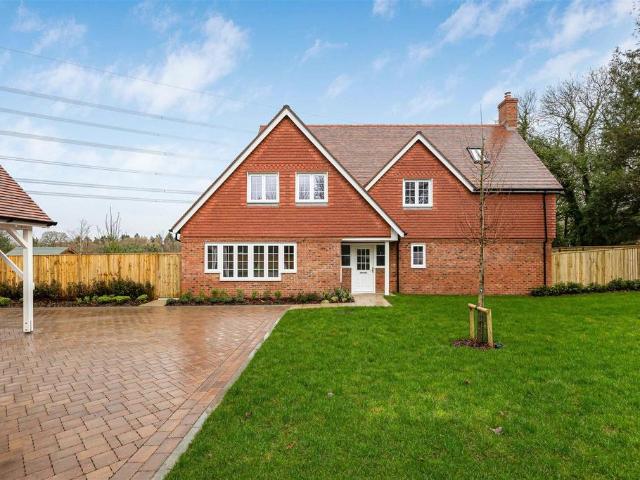 House for sale in Upper Basildon, West Berkshire