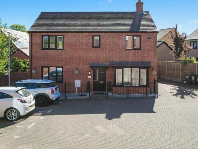 House for sale in Leybourne, Bourne Vale