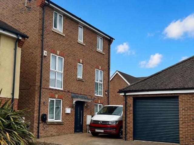 House for sale in Barton Stacey, Hampshire