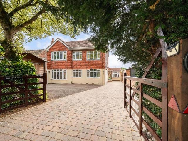 House for sale in Denmead, Hampshire
