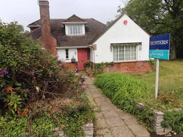 House for sale in Highcliffe