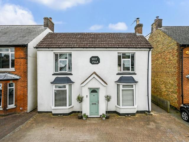 House for sale in Willesborough, Bridgefield