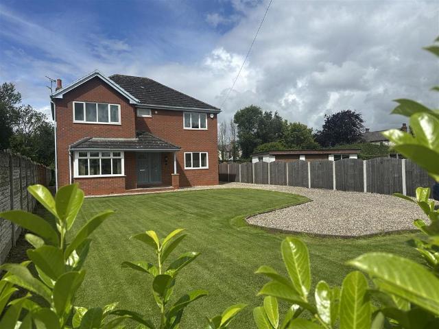 House for sale in Becconsall, Roby Mill