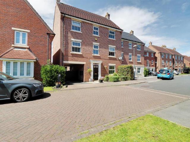 House for sale in Elloughton-cum-Brough, Brough