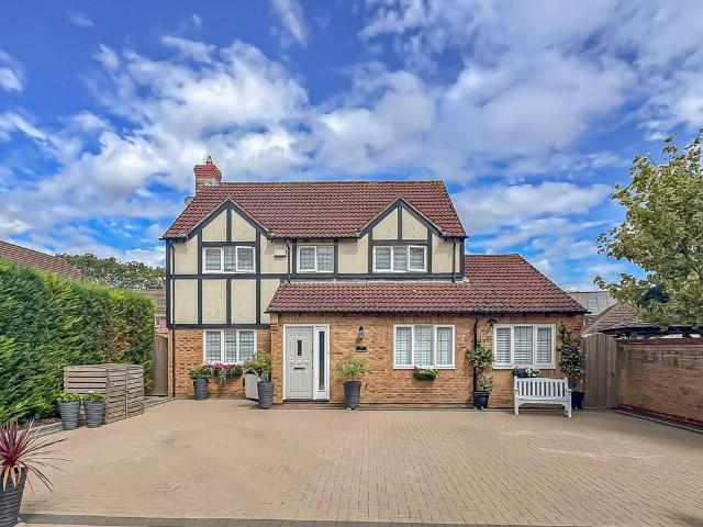 House for sale in Gloucester, Gloucestershire