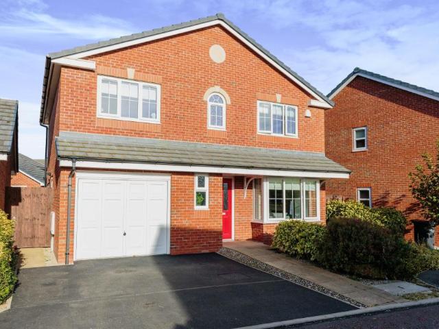 House for sale in Peel Hill, Lancashire
