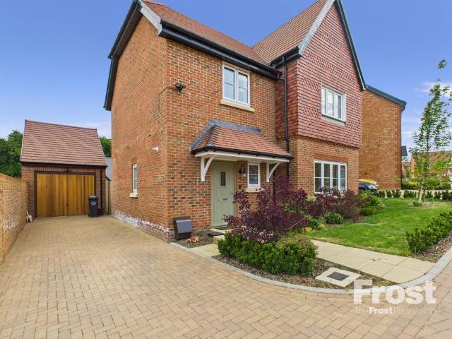 House for sale in Daws Hill, Cressex