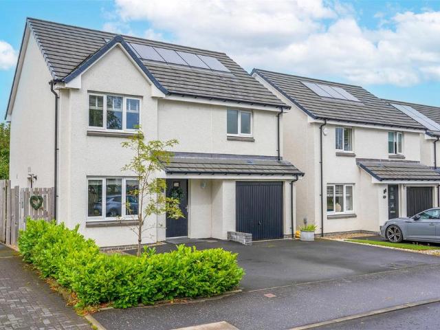 House for sale in Cleland, Scotland