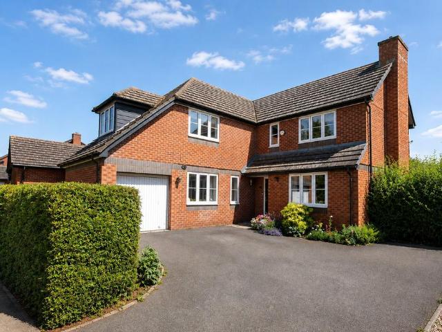 House for sale in Ampthill, Bedfordshire