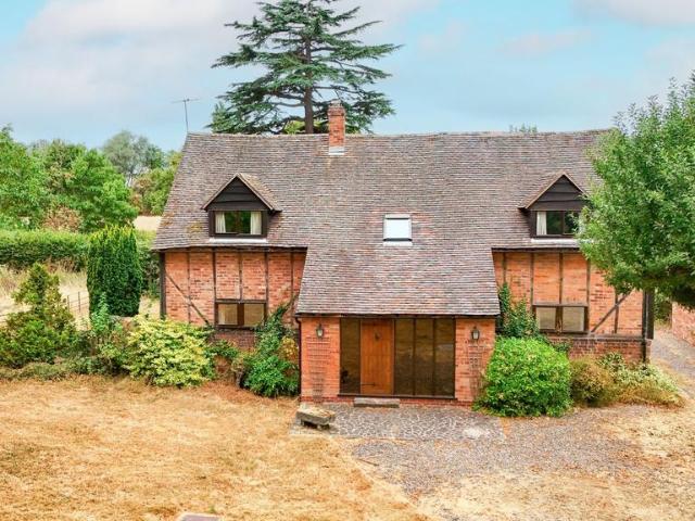 House for sale in Lower Broadheath, Malvern Hills