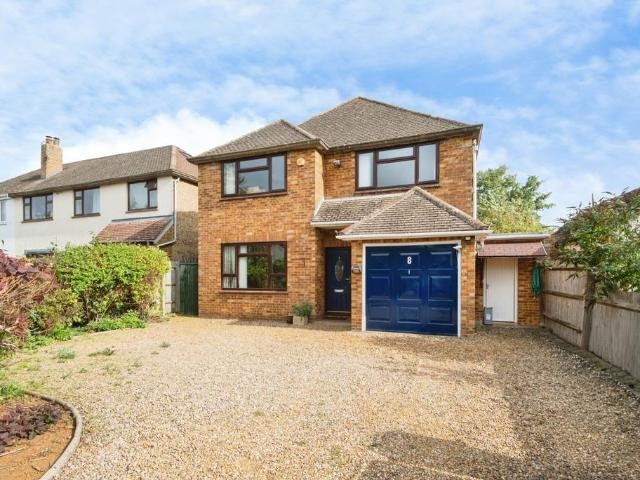 House for sale in Middleton Cheney, West Northamptonshire