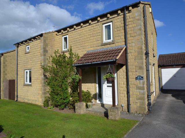 House for sale in Idle, West Yorkshire