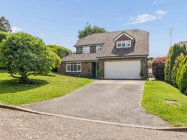 House for sale in Chalfont St. Peter, Denham