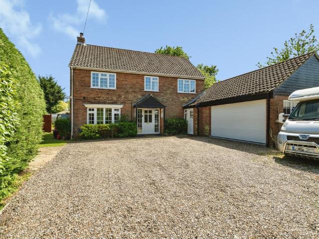 House for sale in Barton Turf, Comers