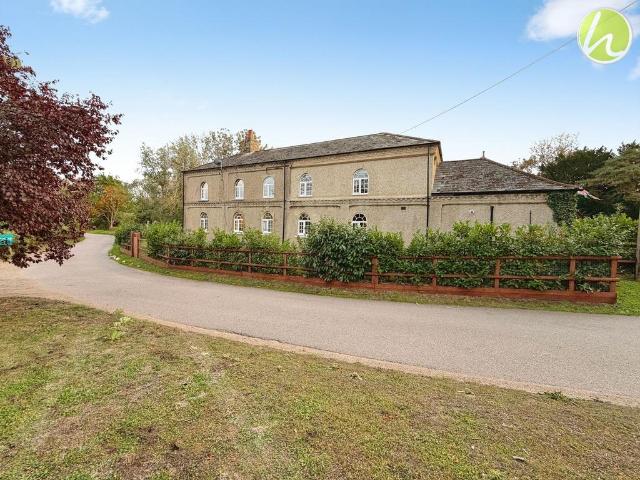 House for sale in Mucking, Essex