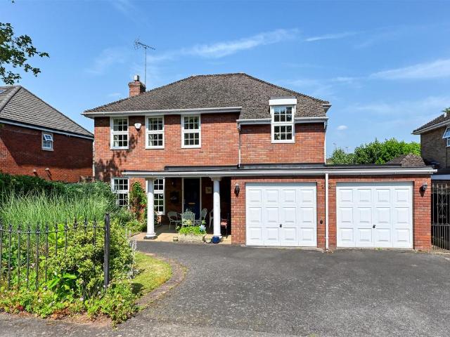 House for sale in Tettenhall, West Midlands