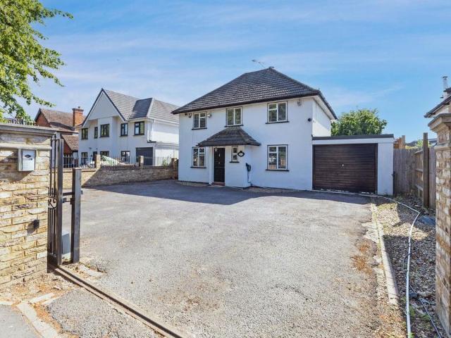 House for sale in Wexham and Ivers Community Board, Richings Park