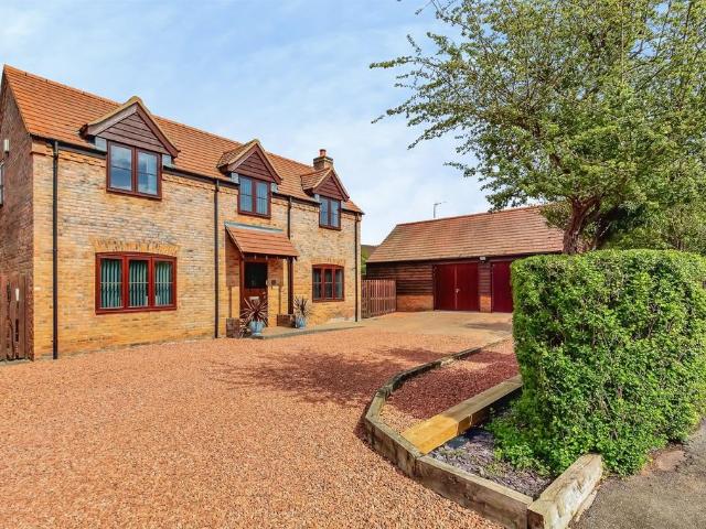 House for sale in Huntingdon, Cambridgeshire