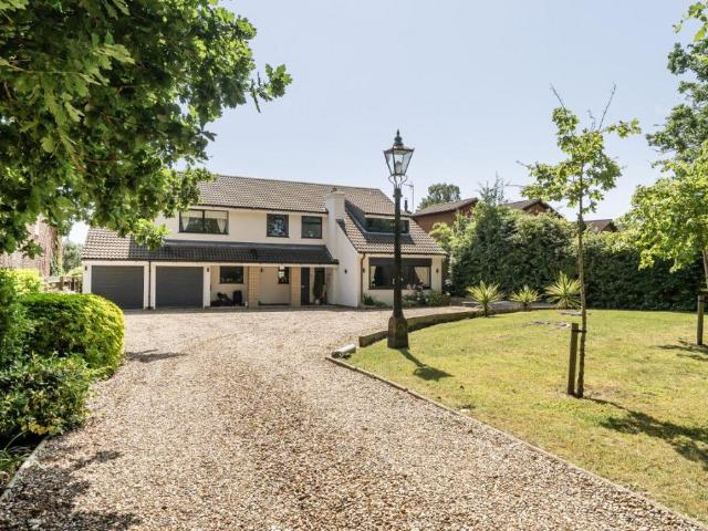 House for sale in Bedford