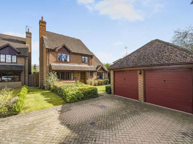 House for sale in Burghfield Common, West Berkshire