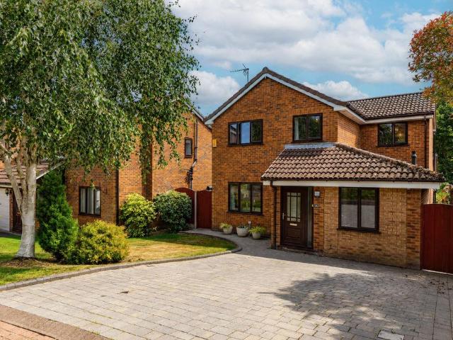 House for sale in Halton